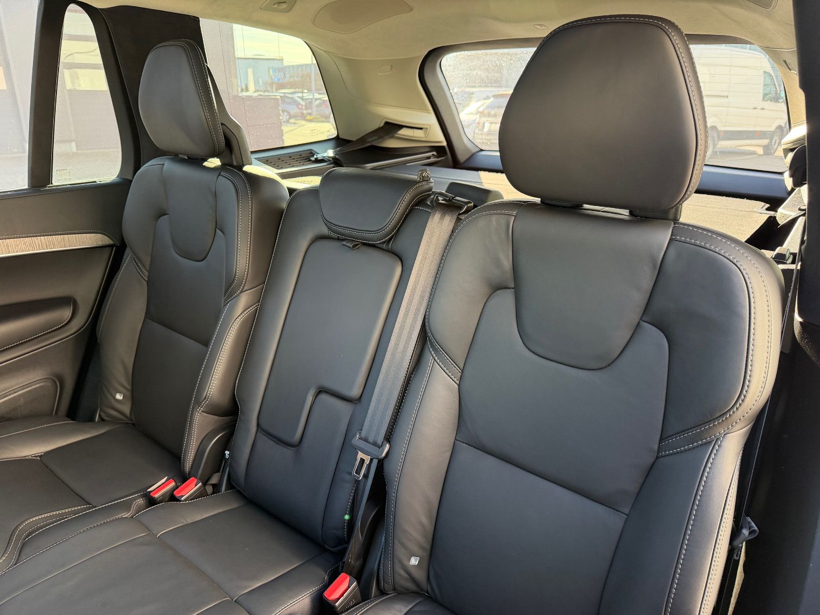 Fahrzeugabbildung Volvo XC90 B5 D Ultimate Dark AWD*B&W*LUFT*STHZG*360*