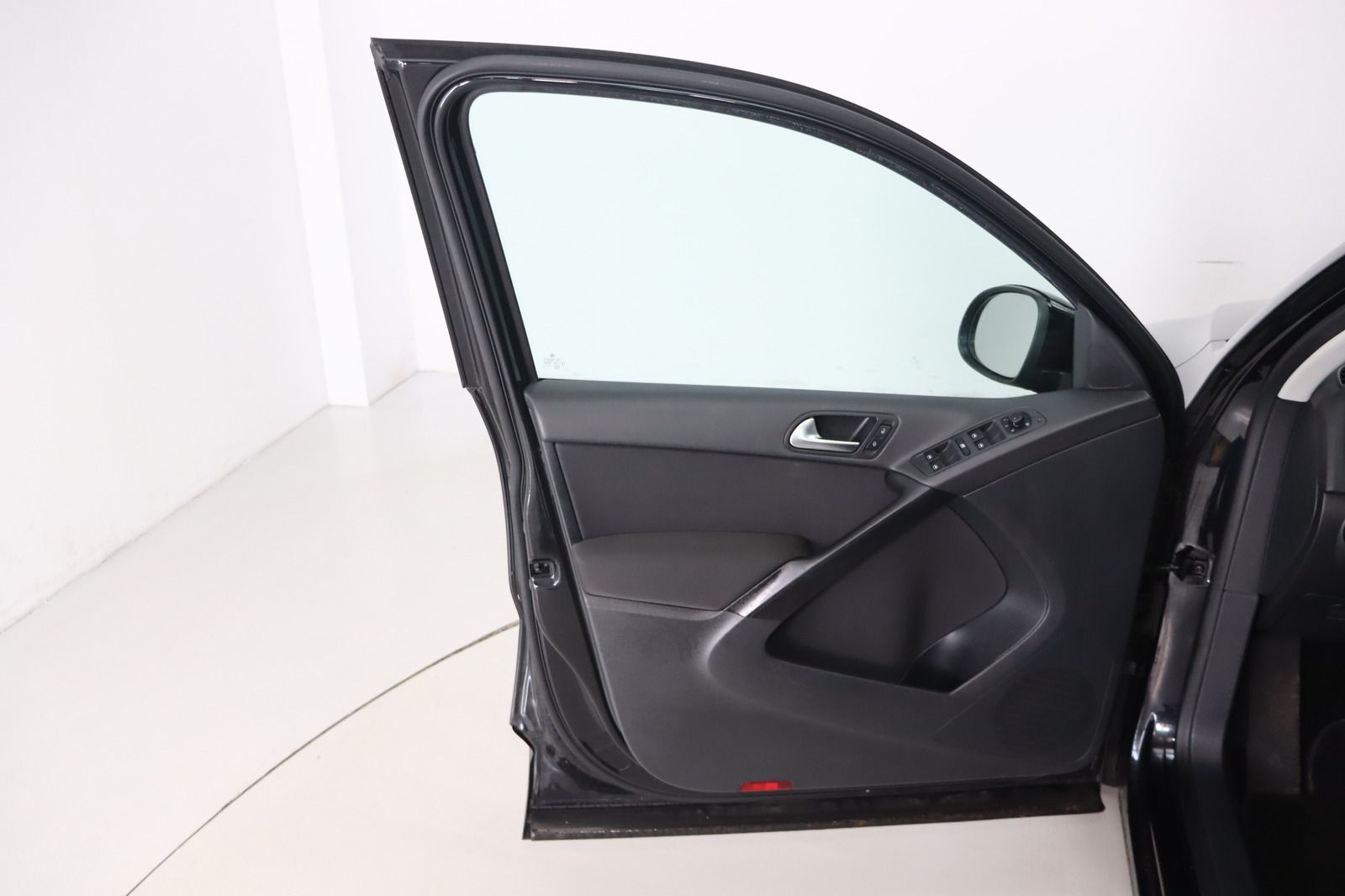 Fahrzeugabbildung Volkswagen Tiguan 1.4 TSI * HU/AU 09.2027