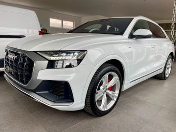 Audi Q8 - 2