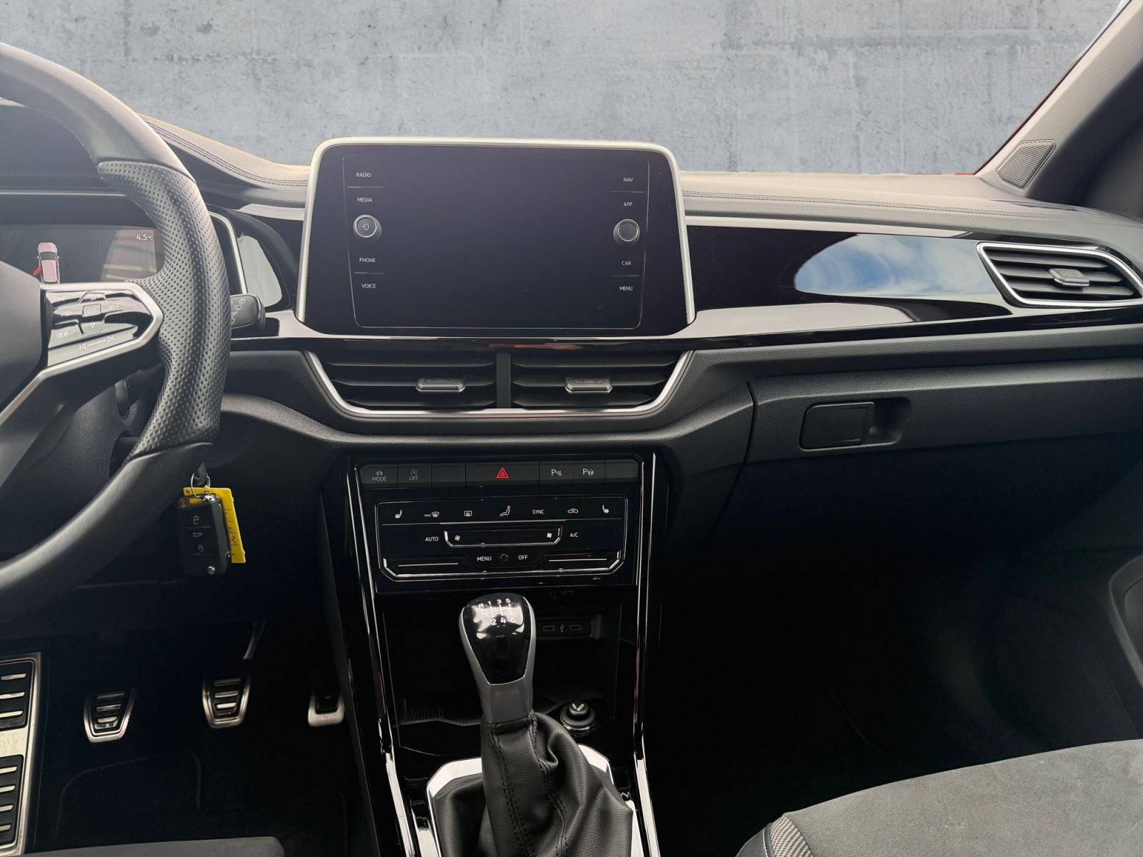 Volkswagen T-Roc - Bild 11