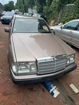 Mercedes-Benz Mercedes W 124 E 200 - Mercedes-Benz E 200 aus 1992