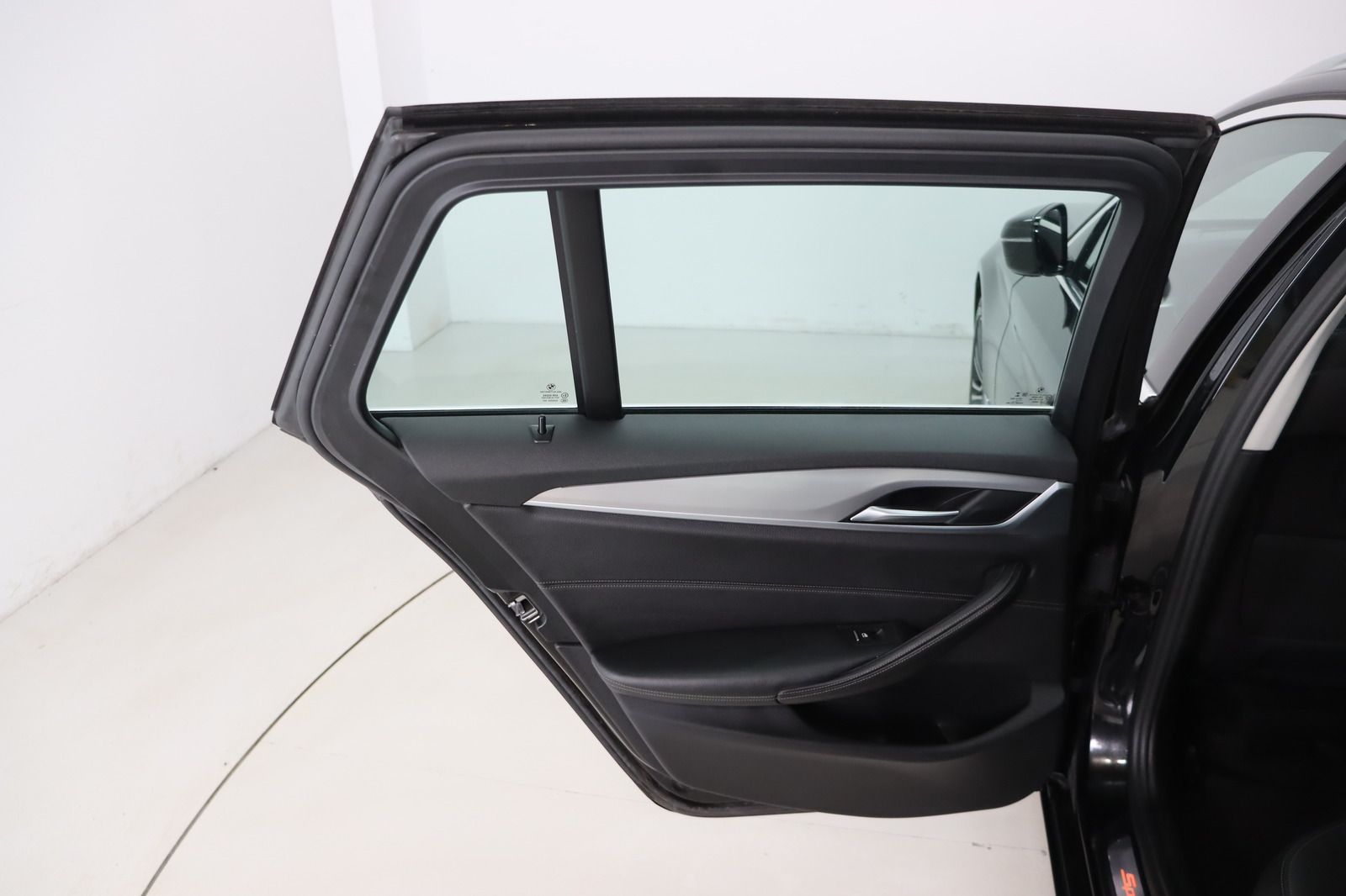 Fahrzeugabbildung BMW 530 d xDrive Sport Line * LED * HUD * Touring