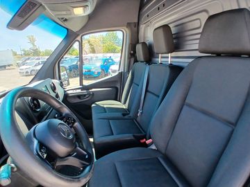 Mercedes Sprinter - 11