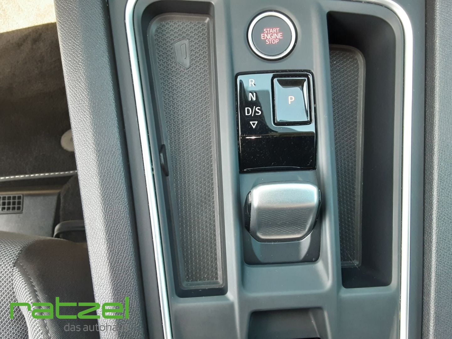 Fahrzeugabbildung SEAT Leon Sportst. Style 1.0 eTSI LED El. Heckklappe