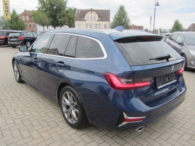 BMW 320d Touring Luxury Line Automatik foto 4