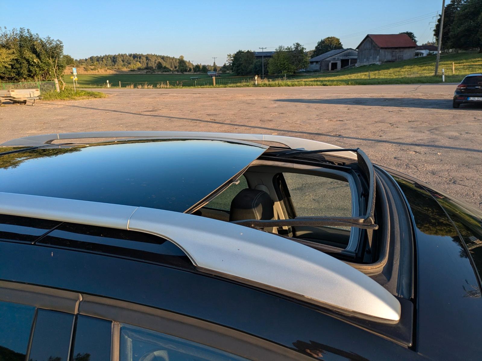 Renault Megane 2015 — engine 1.598 cm³, 131 HP (96kW)