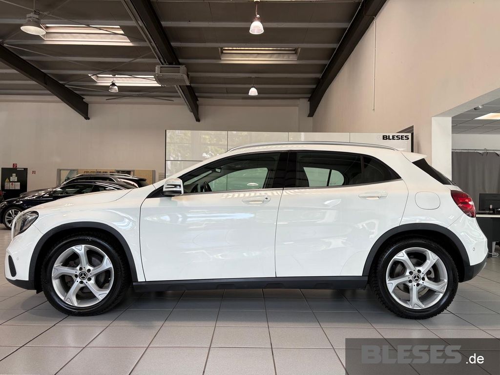 MERCEDES-BENZ GLA 200 – Bild 4