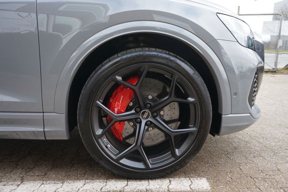 Fahrzeugabbildung Audi RSQ8 Performance 4.0 TFSI Quattro UVP 202700€