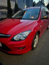 Hyundai i30 CW edition + - Hyundai i30: Limousine, Cw