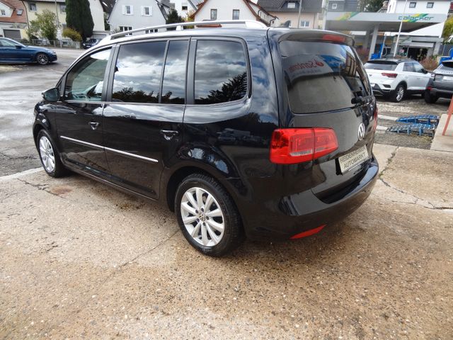 Fahrzeugabbildung Volkswagen Touran Highline/7-Sitz/Xenon/AHK/StH/Pano/