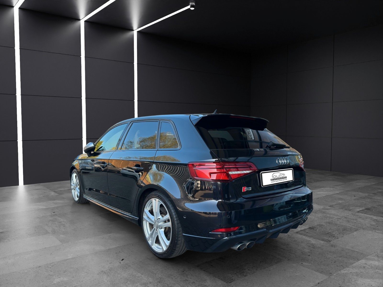 Fahrzeugabbildung Audi S3 Sportback 2.0 TFSI quattro LED*B&O*Shz*Pano