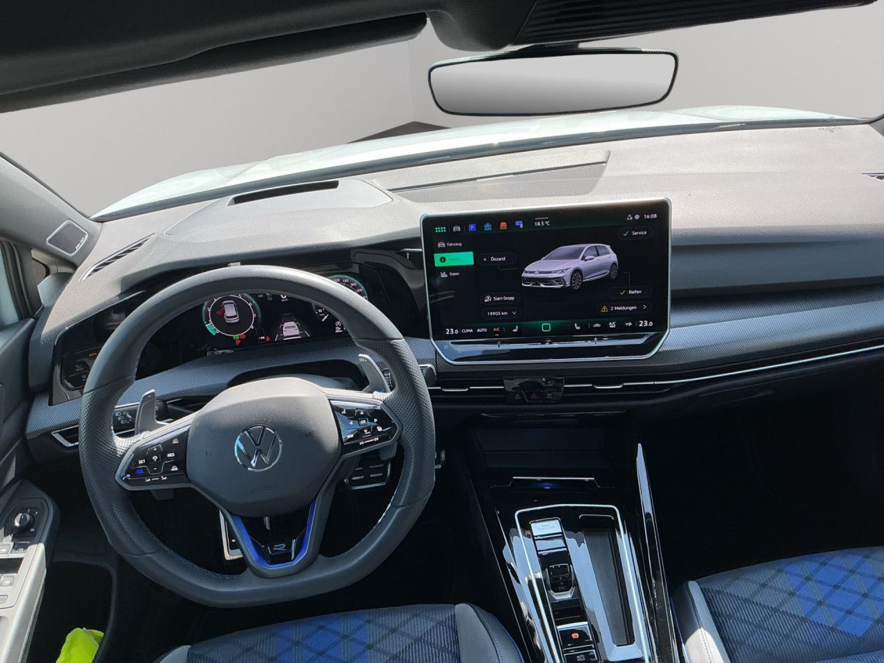Volkswagen Golf VIII 2.0 TSI R 4Motion NAVI PANO HARMAN foto 15