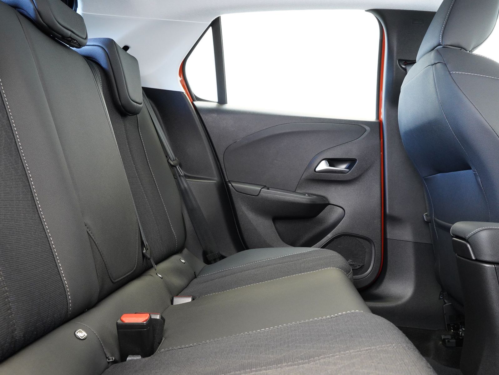 Fahrzeugabbildung Opel Corsa F e Elegance LED/CARPLAY/DAB/11KW/SOH