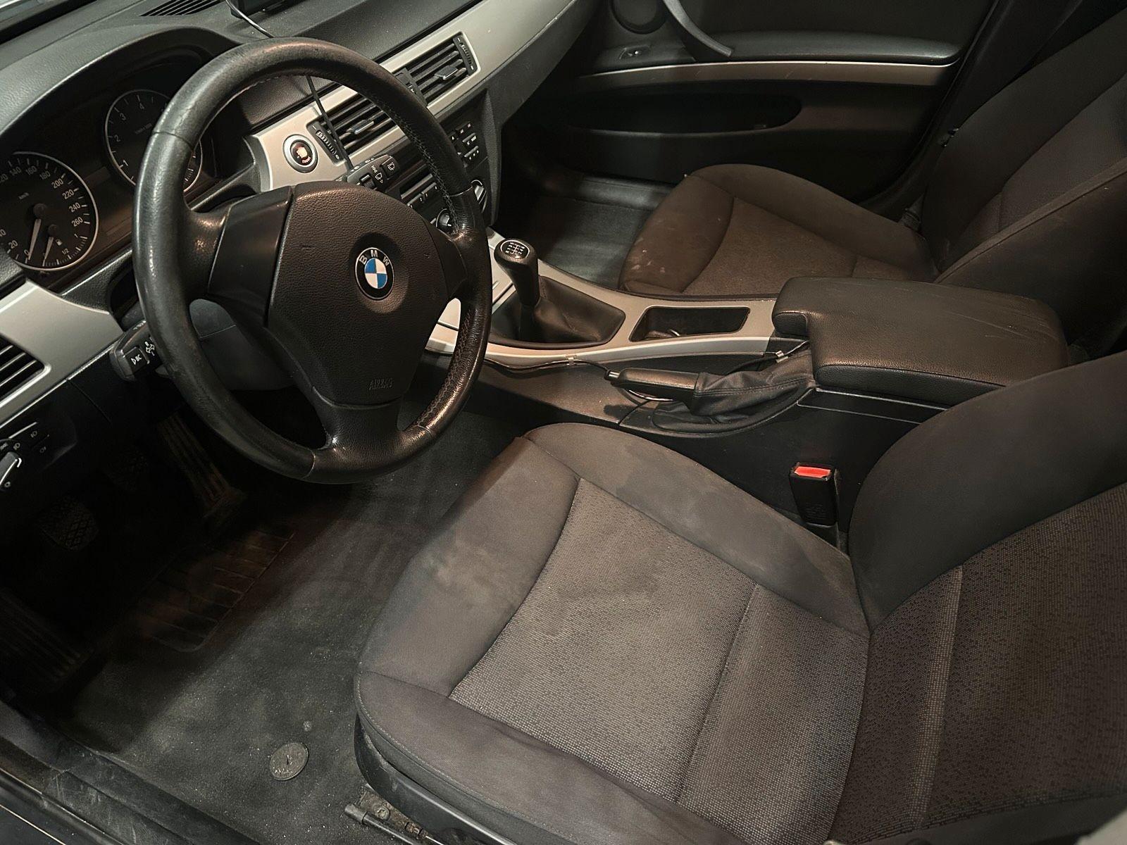 BMW 318 2006 — photo 7
