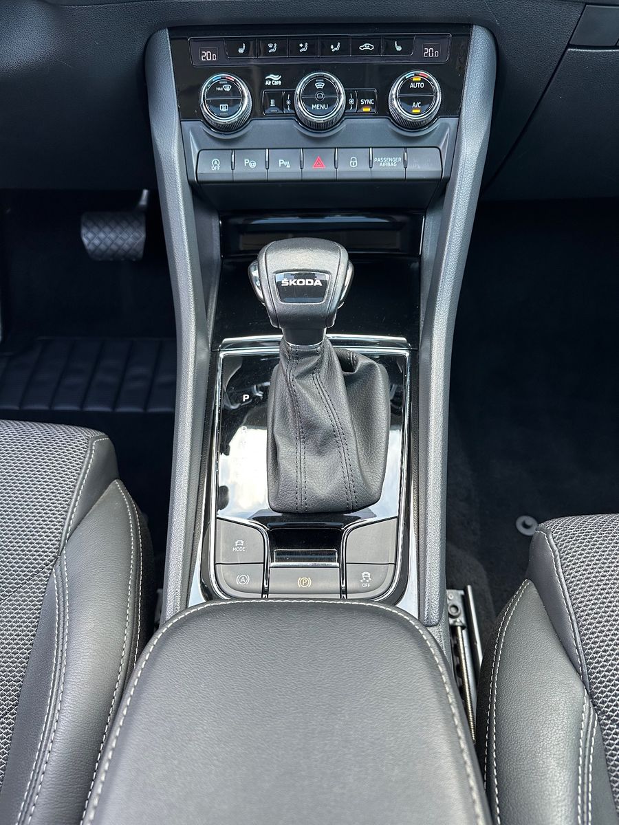 Fahrzeugabbildung SKODA Kodiaq 2.0 TDI DSG Style NAV+LED+PANO+AHK+STHZ