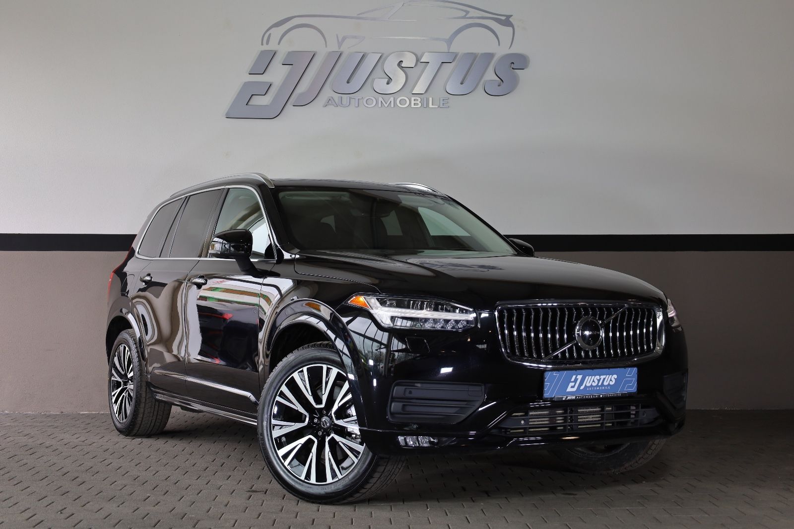 Volvo XC90 - 1