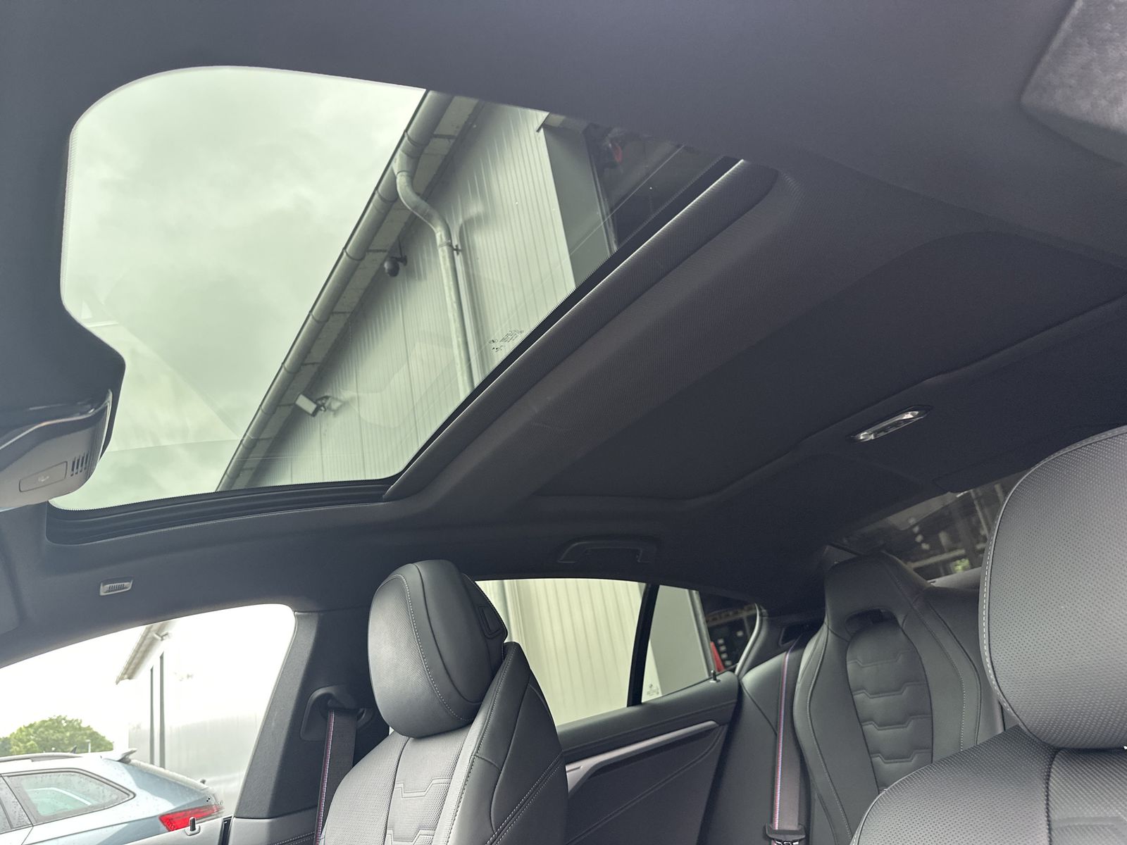 Fahrzeugabbildung BMW 840d Gran Coupé M-Sport NAV+LASER+360°+PANO+20ZO