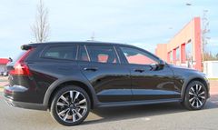 VOLVO V60 Cross Country D4 Pro AWD Leder Navi Cam LED