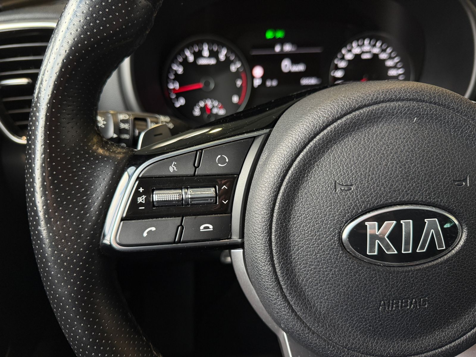 Fahrzeugabbildung Kia Sportage GT-Line 4WD AHK JBL ALU