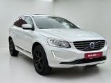 Volvo XC60 T5 AWD Summum*PANO*LEDER*LED*KAMERA*AHK*PDC - Volvo XC60: Awd Summum