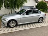 BMW 318d Limousine Diesel Automatik 1 Hd - BMW 318 aus 2009: 318d
