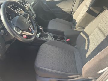 Volkswagen Tiguan - 8