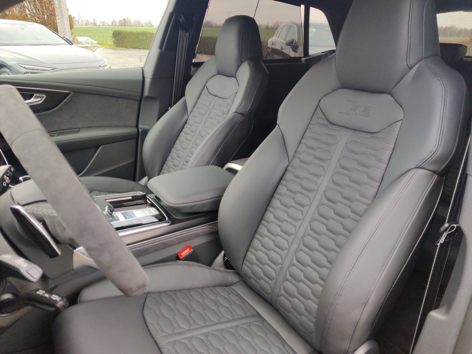 Audi RSQ8 - Bild 12