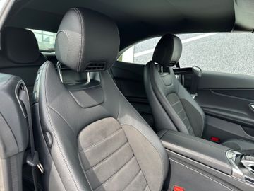 Fahrzeugabbildung Mercedes-Benz C 180 Cabrio 2x AMG Line