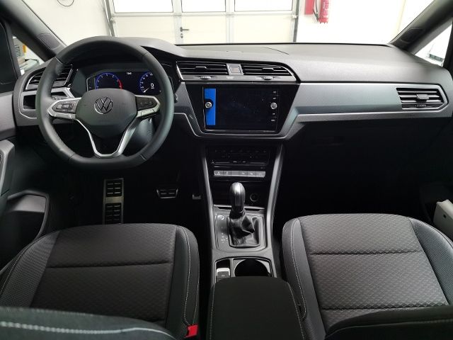 Touran 1.5 TSI ACTIVE NAVI AHK KAMERA DSG 7-Gang
