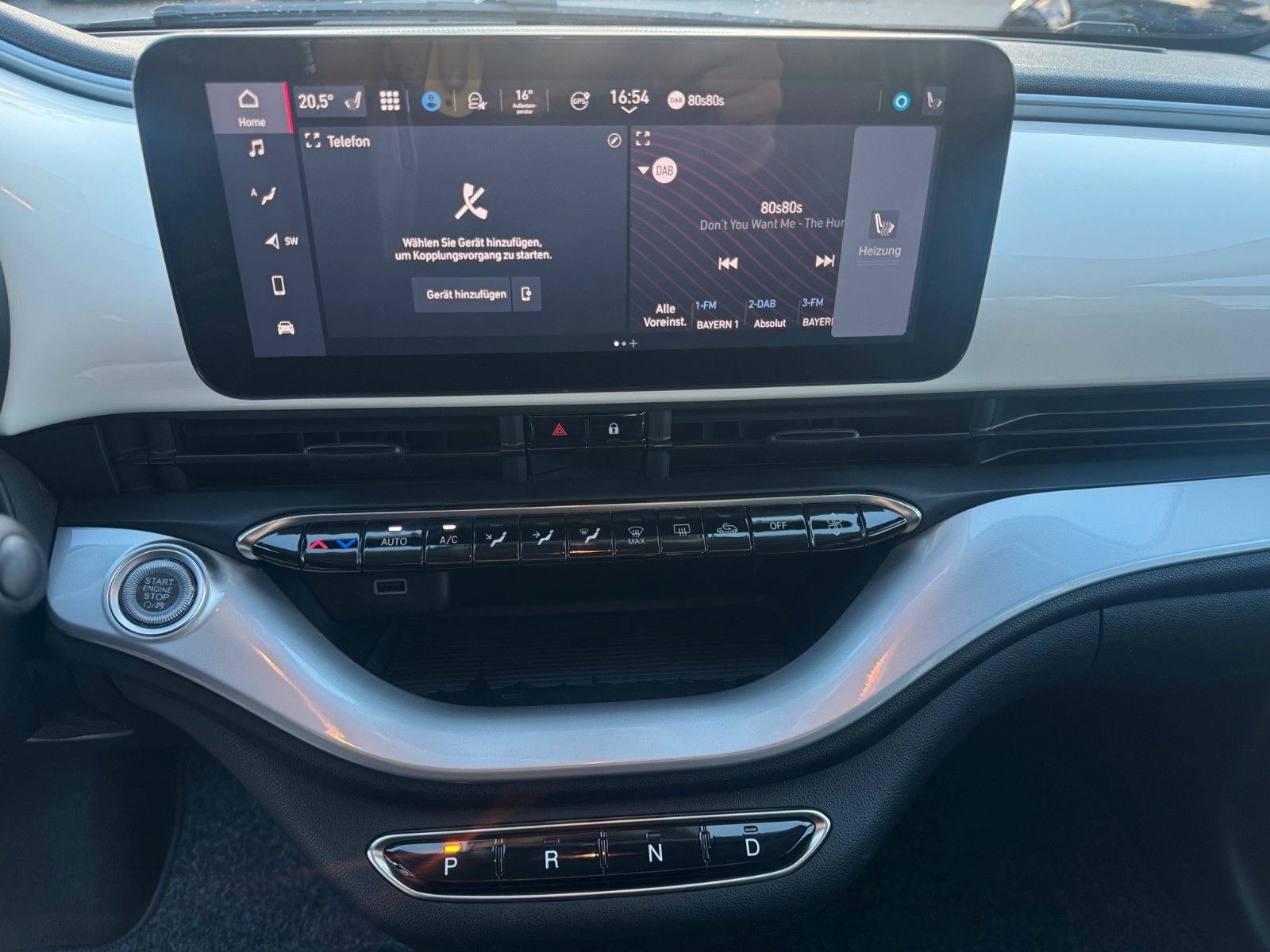 Fahrzeugabbildung Fiat 500e 3+1 Icon Navi Sitzheizung Kamera Tempomat