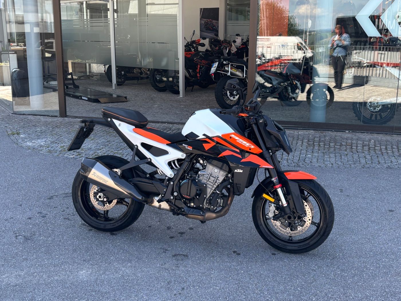 Fahrzeugabbildung KTM 990 Duke Modell 2026