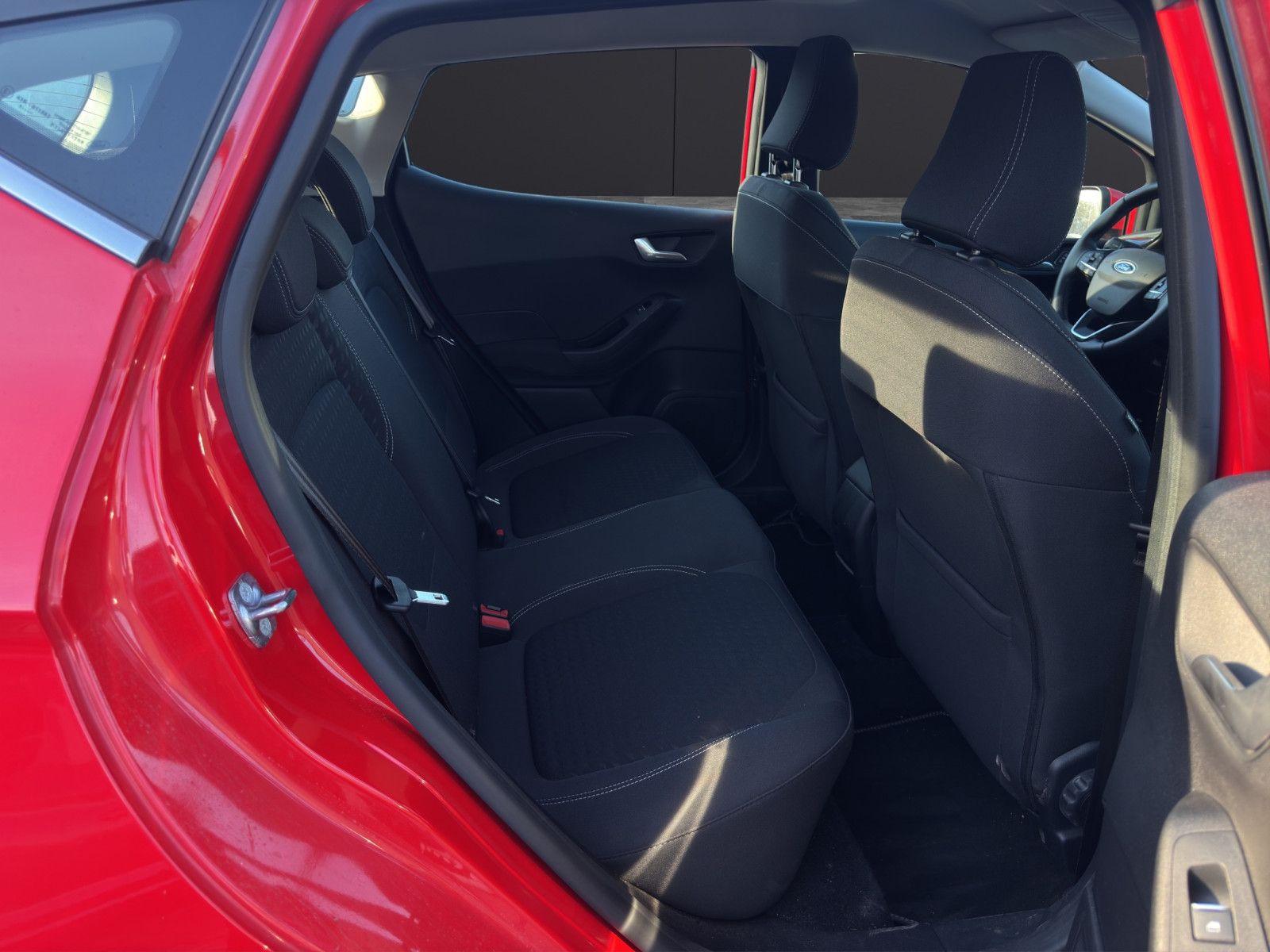 Fahrzeugabbildung Ford Fiesta Titanium/Keyless/ACC/Winterpaket/Export