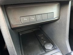 Fahrzeugabbildung Volkswagen Caddy Alltrack 1.4TSI DSG AHK Standhzng. SHZ 17"