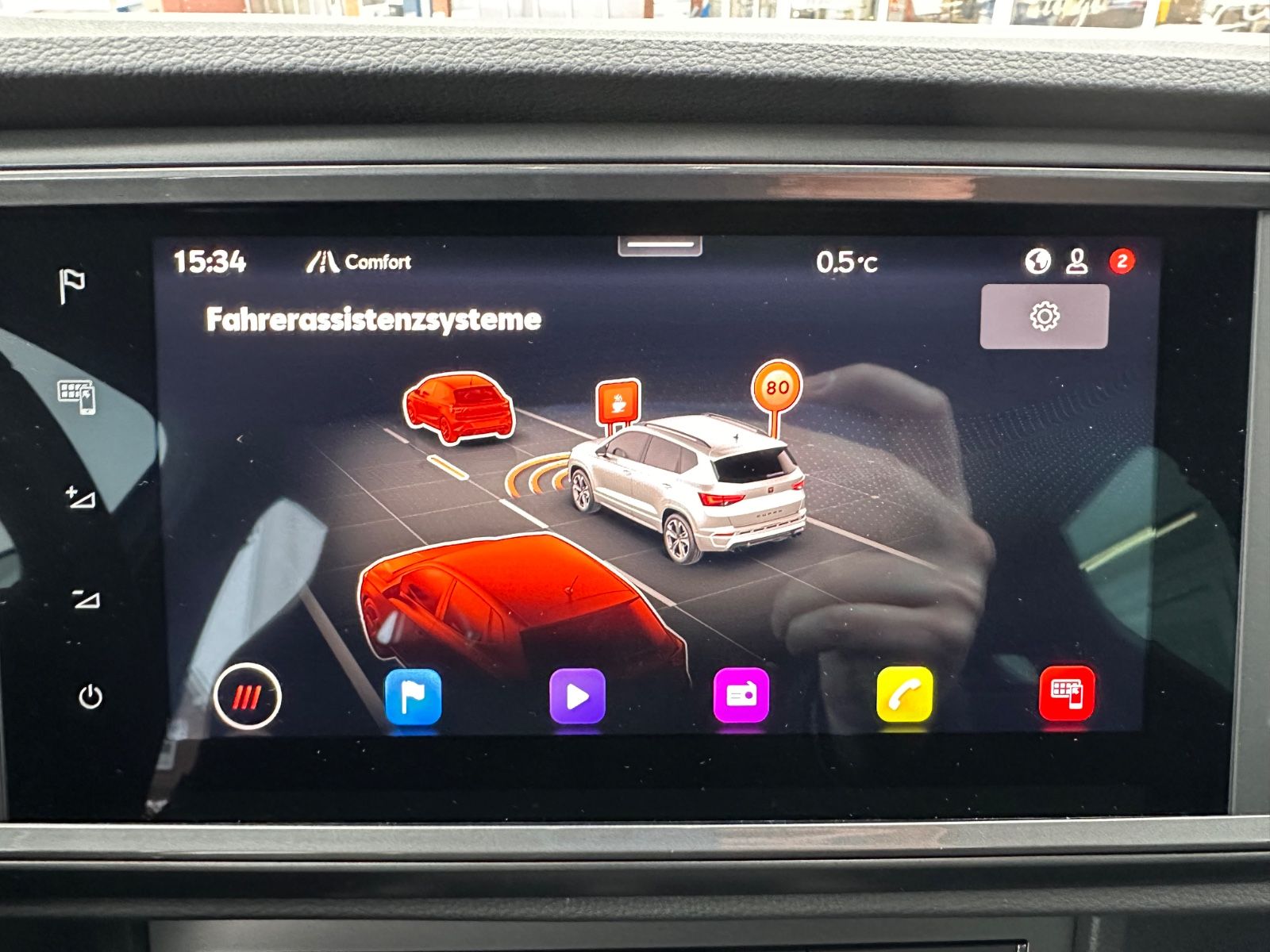 Fahrzeugabbildung CUPRA Ateca 1.5 TSI DSG ACC/Navi/SHZG/eHeck/LED/Travel