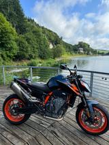 KTM 890 Duke R