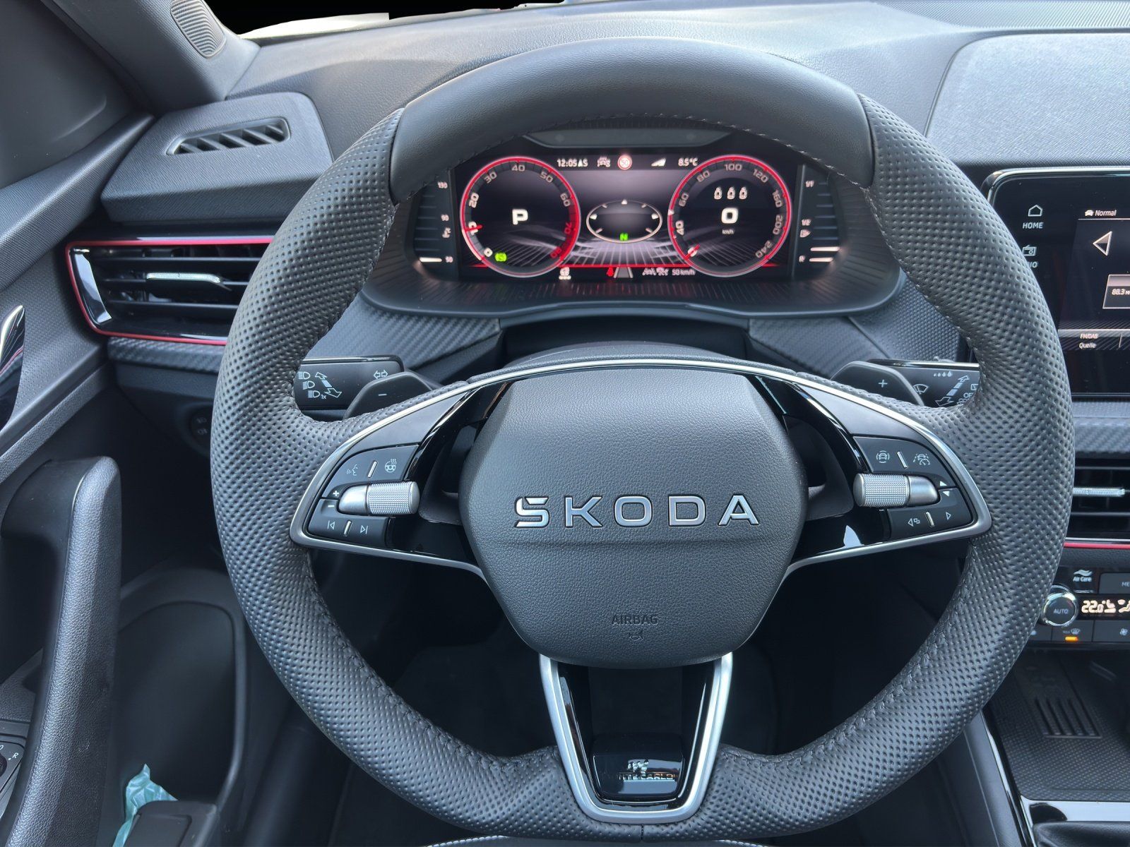 Fahrzeugabbildung SKODA Kamiq Monte Carlo 1,0TSI85kW DSG/AHK/MATRIX/ACC