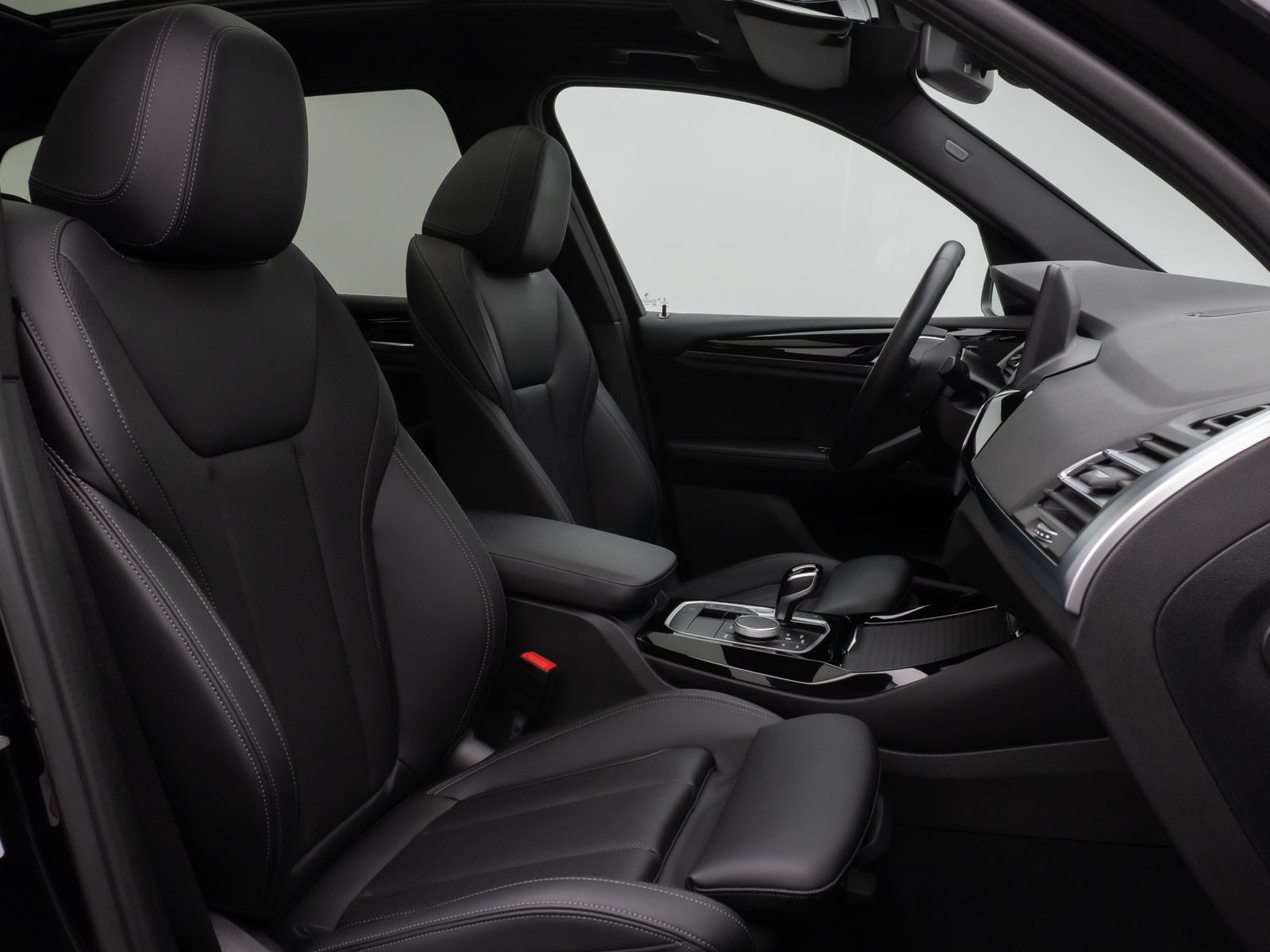 Fahrzeugabbildung BMW X3 xD30e Panorama Kamera HUD H/K Komfort Sport