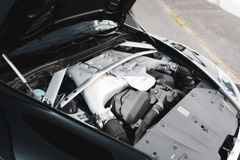 Fahrzeugabbildung Aston Martin V12 Vantage Carbon Black Edition *MwSt / Manual*