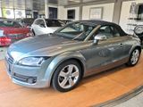 Audi TT Roadster 2.0  Roadster/2.Hd/75Tkm/SHZ/TEM - Audi TT aus 2010: Cabrio