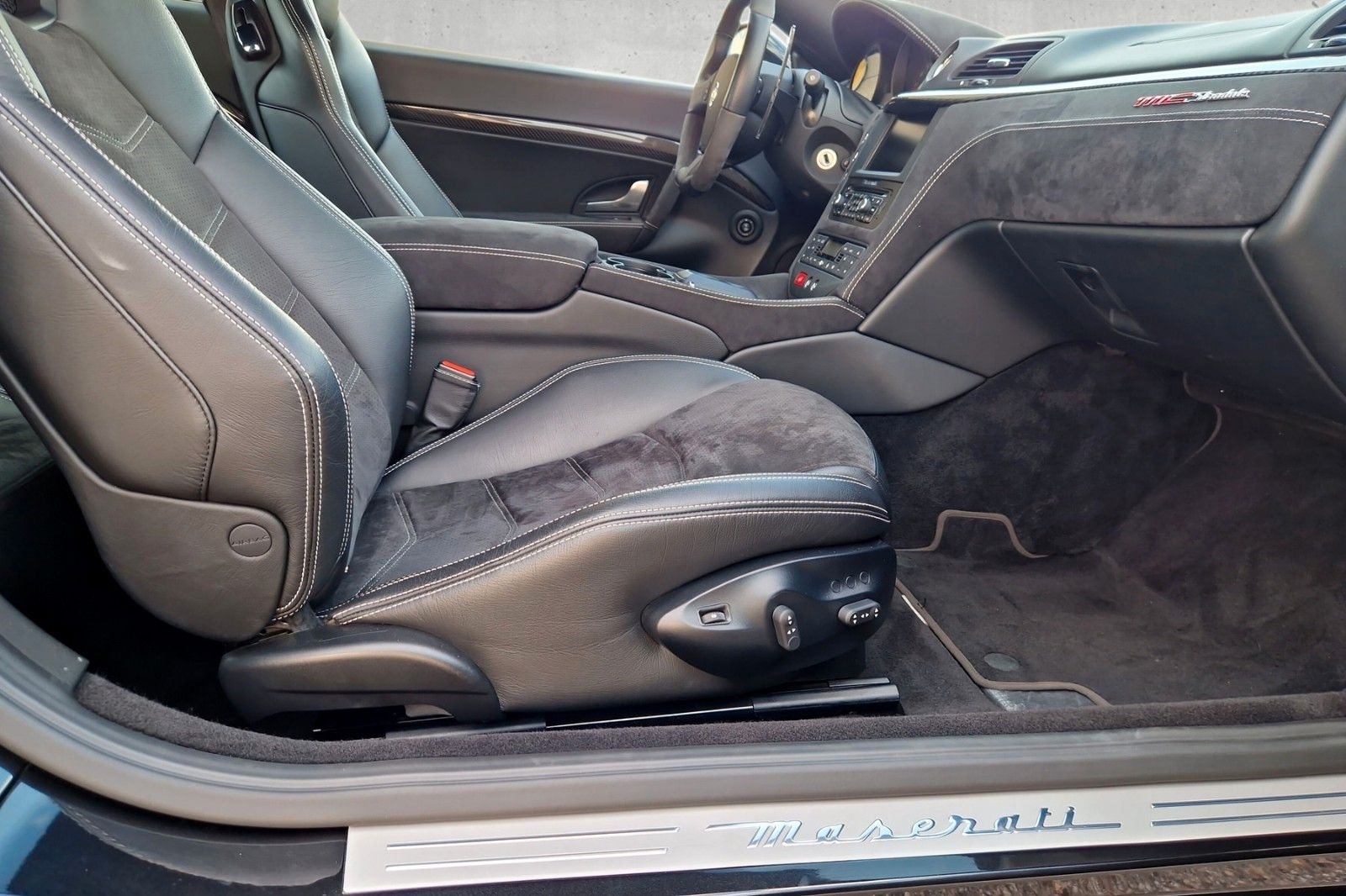 Fahrzeugabbildung Maserati Granturismo MC Stradale*Karbon*dt.Auto*2. Hand*