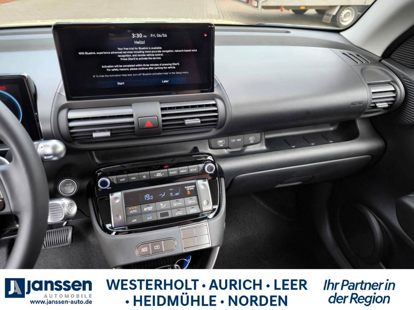 Fahrzeugabbildung Hyundai INSTER EV Select Effizienz-Paket