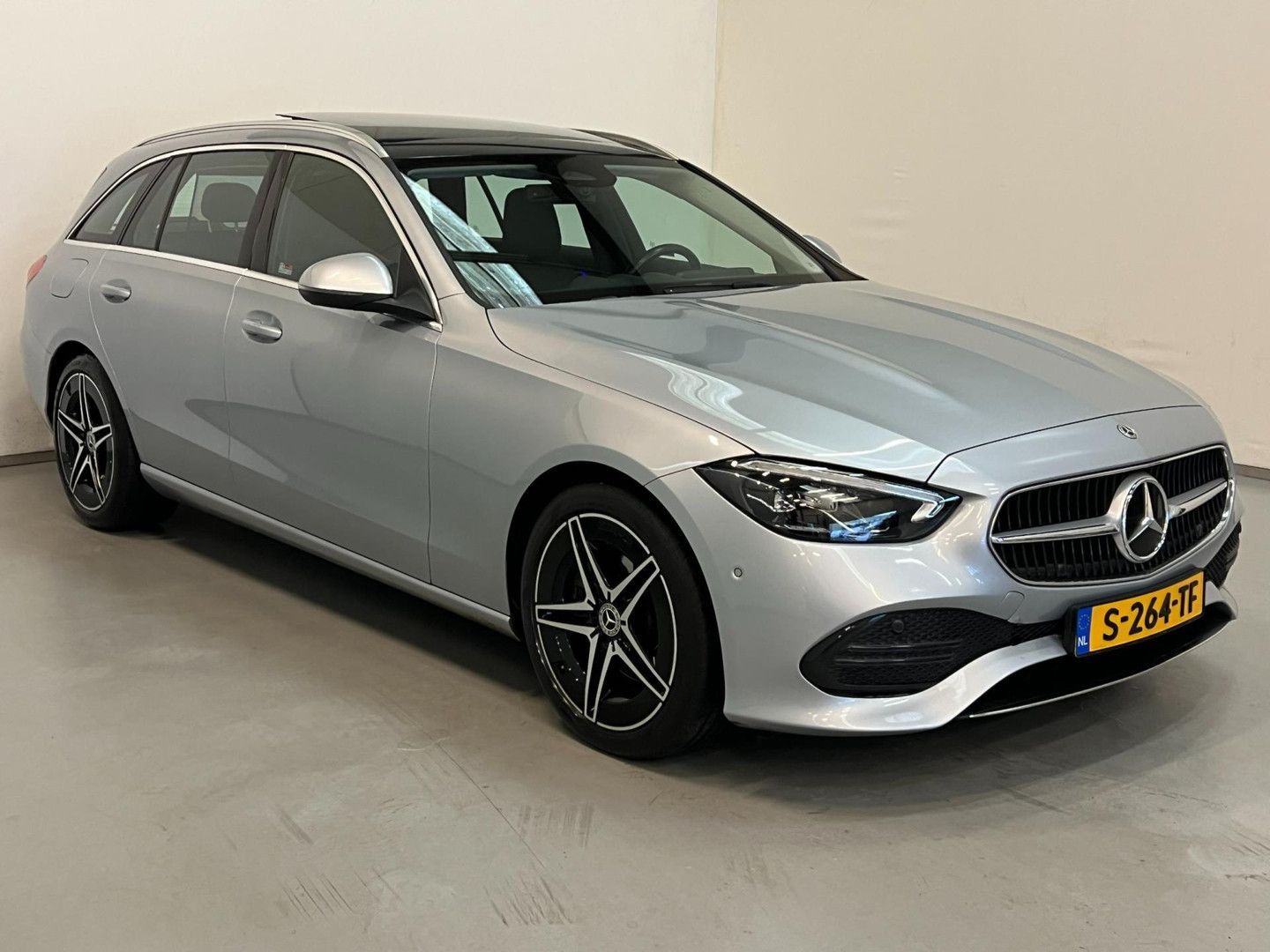 Mercedes-Benz C 220 Estate 220d / Pano / BTW / 18" AMG / AHK imagem 2