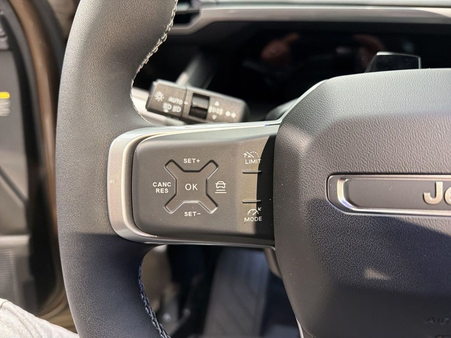 Fahrzeugabbildung Jeep Compass BEV MY26 FIRST EDITION PANO VOLL