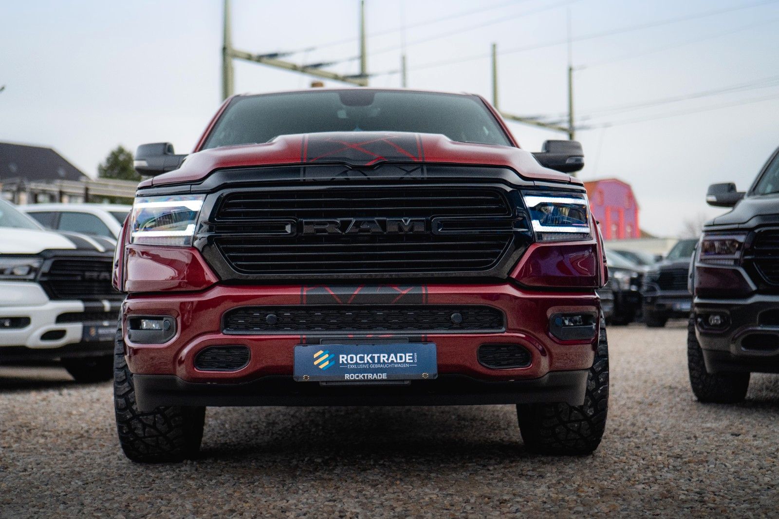 Fahrzeugabbildung Dodge RAM 5.7 V8 HEMI 4x4 OFFROAD NIGHT-Edition LED