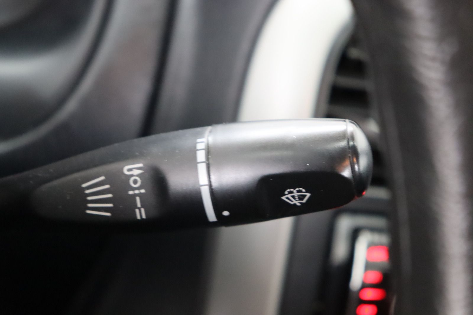 Fahrzeugabbildung Mitsubishi Carisma 1.6 Avance Automatik * HU/AU 03.28