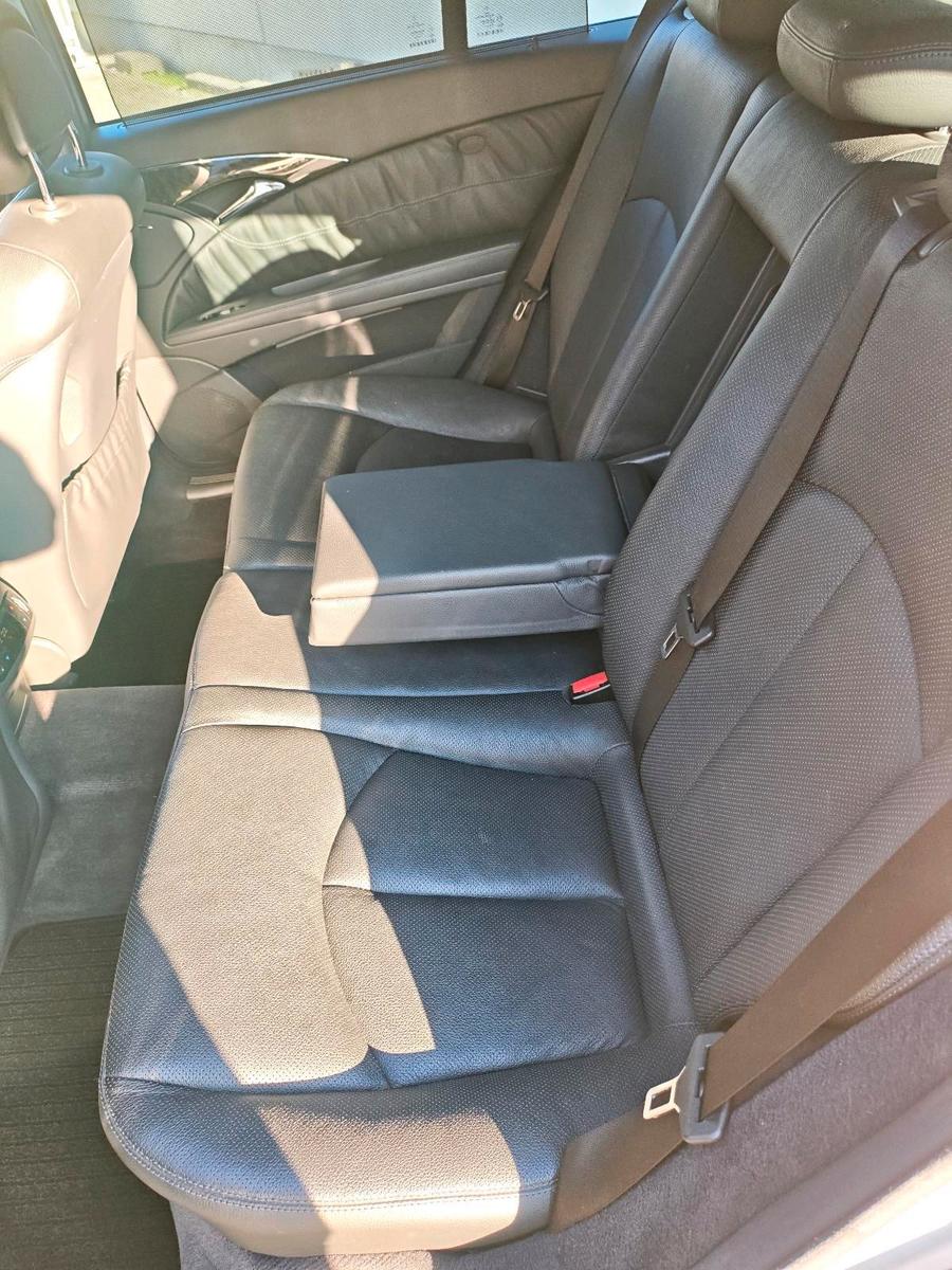 Mercedes-Benz E320 2004 — photo 6