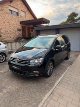 Volkswagen Sharan Highline 6SITZER  ELEKTR TÜREN PANO - gebrauchte VW Sharan aus dem Jahr 2013