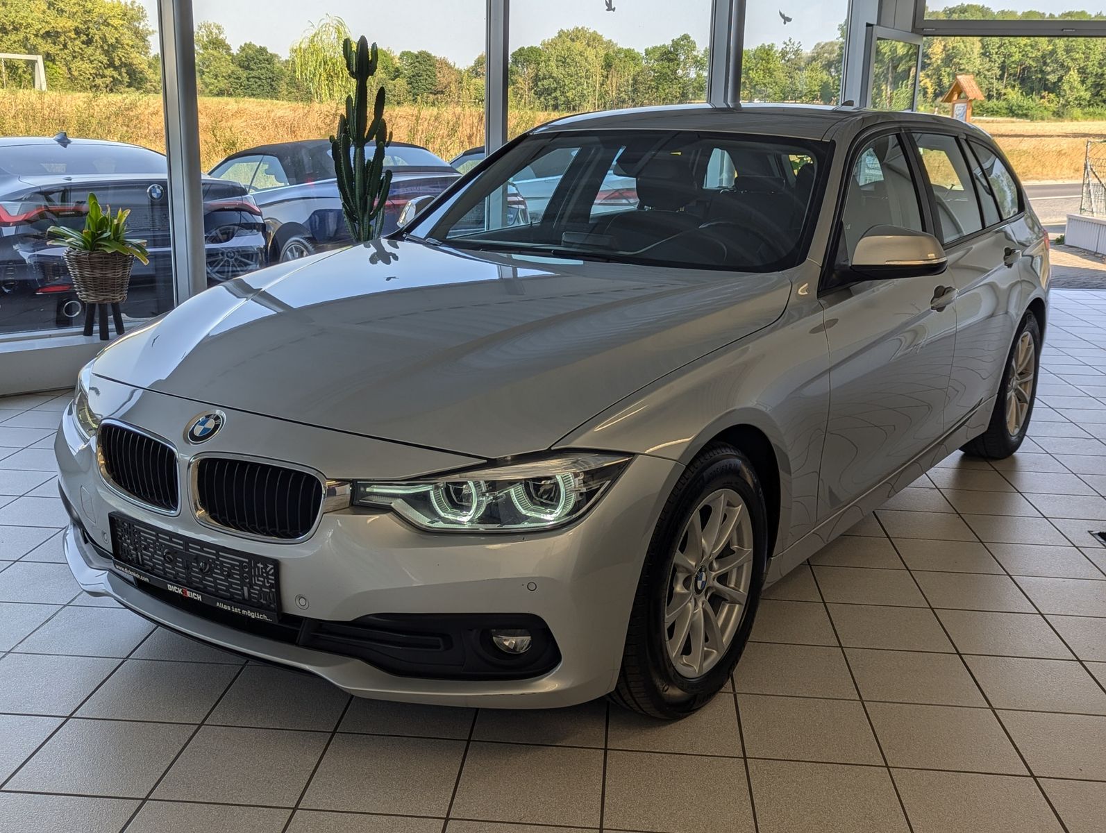 Fahrzeugabbildung BMW 320 d Efficient Dynamics LCI LED PDC