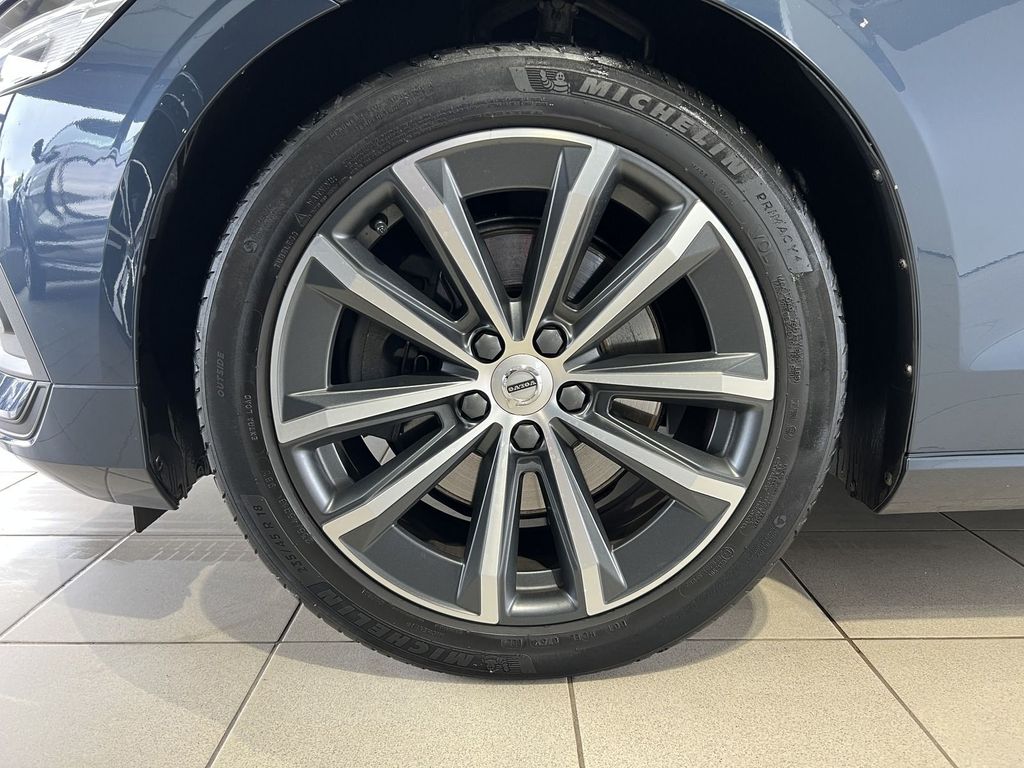 Volvo V60 B3 Momentum Pro BLIS Kamera LED WinterPro