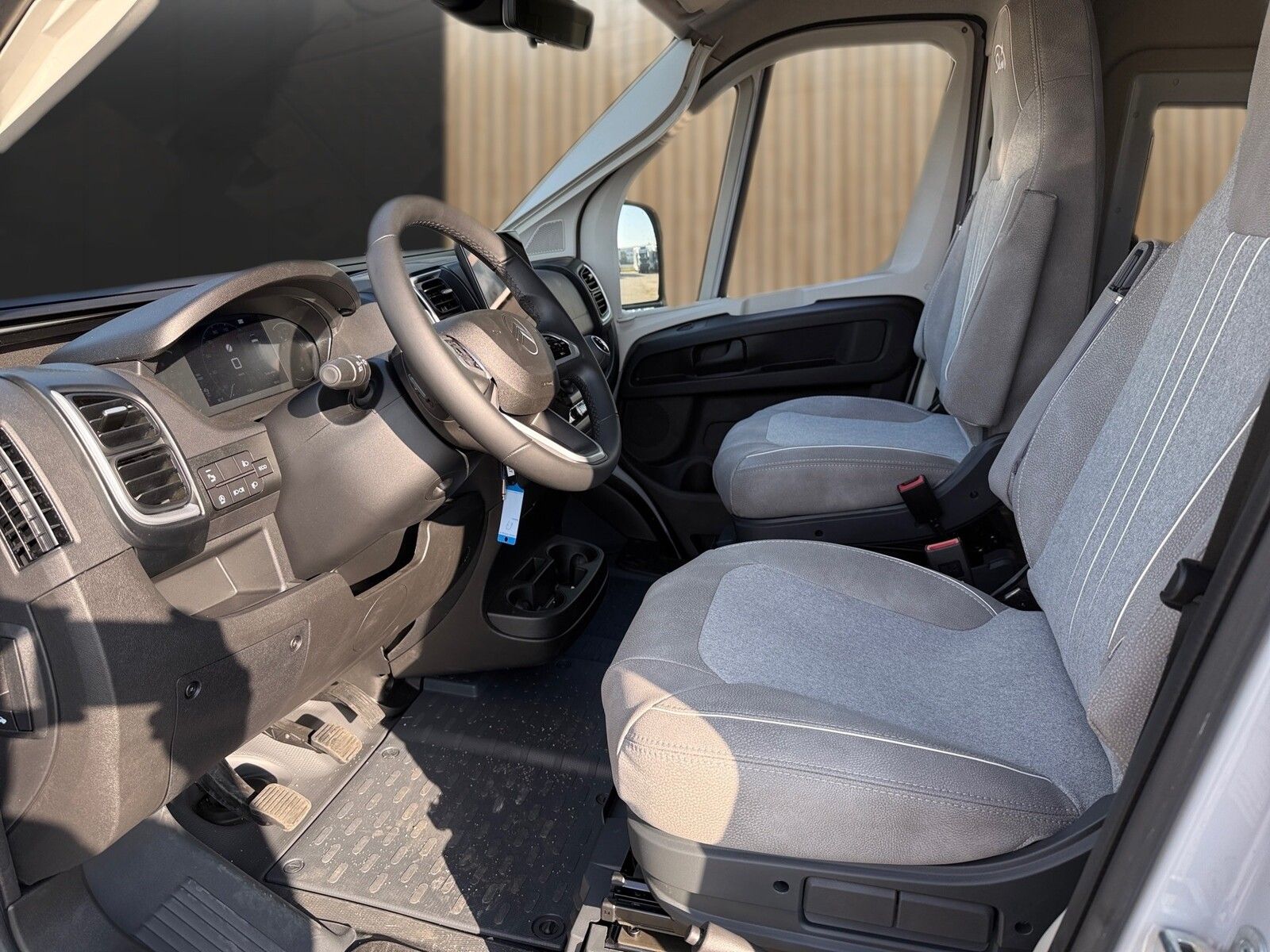 Fahrzeugabbildung Pössl Summit Shine 540 R Citroen 140 PS Premium Paket